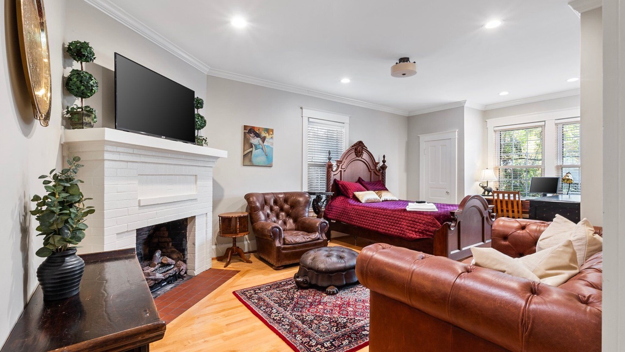 Photo of Livingroom in Lemon Springs