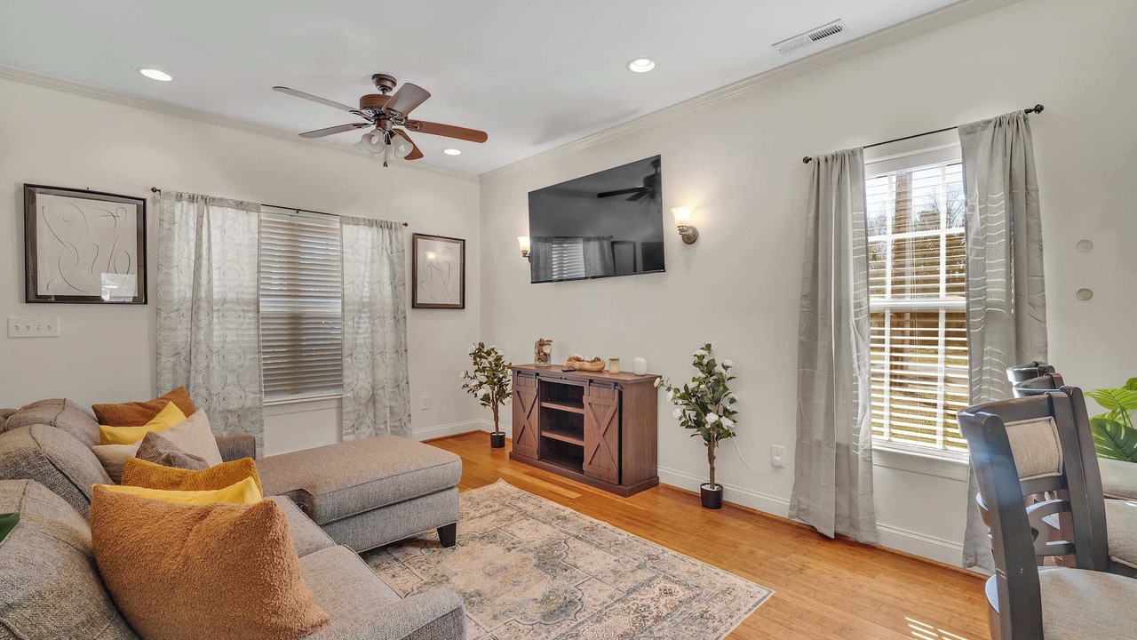 Photo of Livingroom in Concord