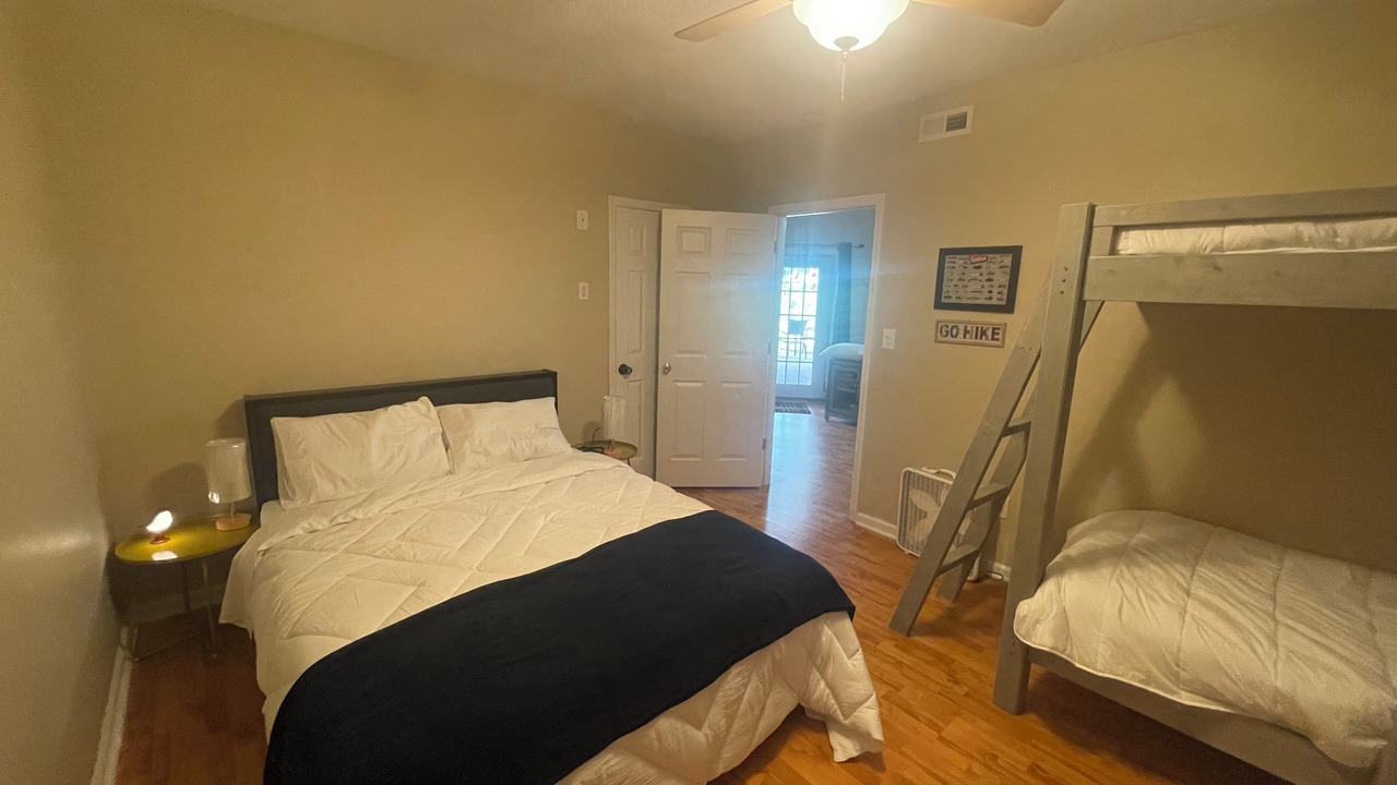 Photo of Bedroom in Southmont