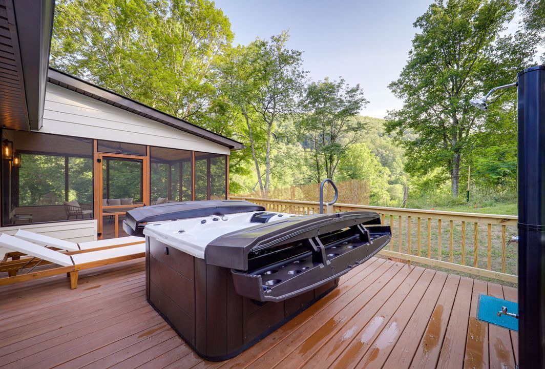 Photo of Patio Balcony in Bakersville