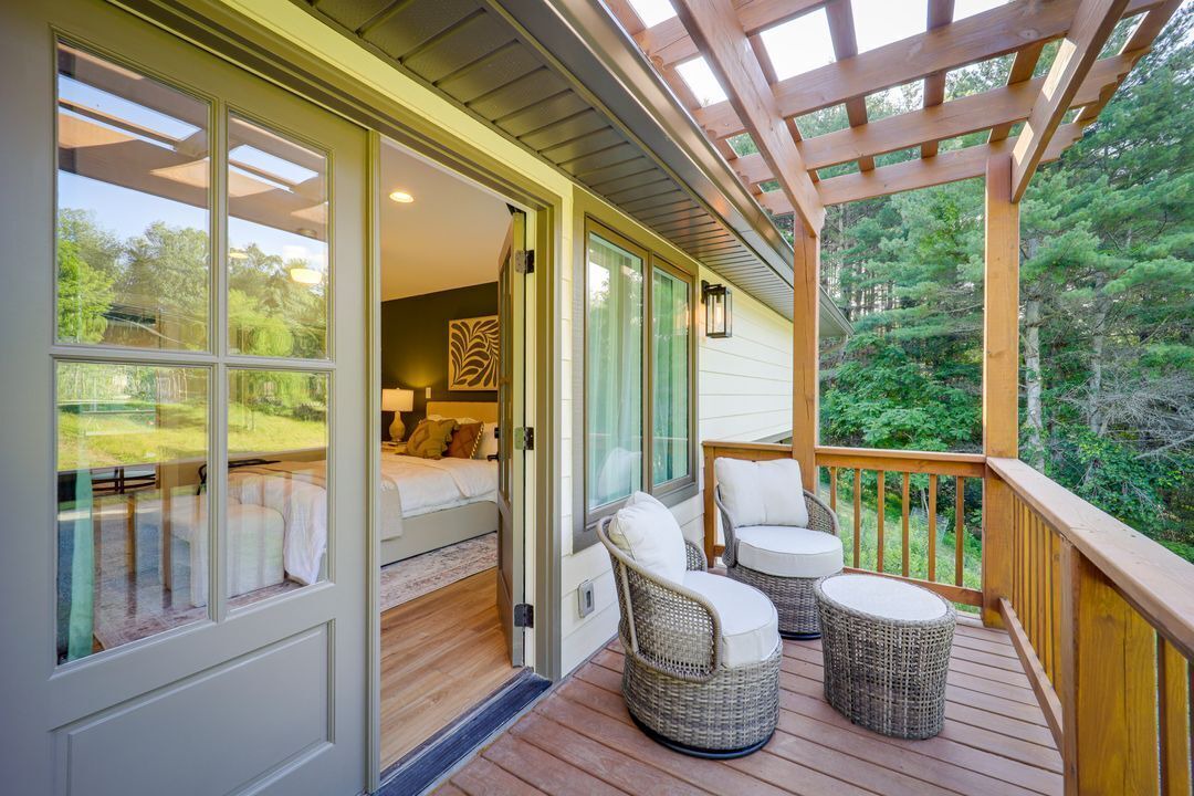 Photo of Patio Balcony in Bakersville