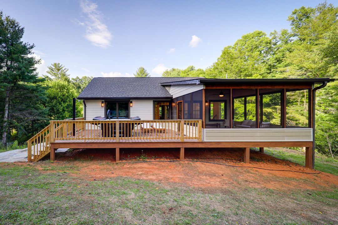 Photo of Outdoor in Bakersville