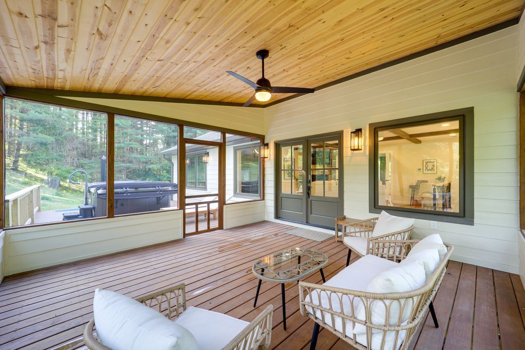 Photo of Patio Balcony in Bakersville