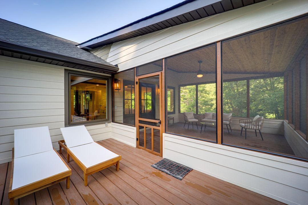 Photo of Patio Balcony in Bakersville