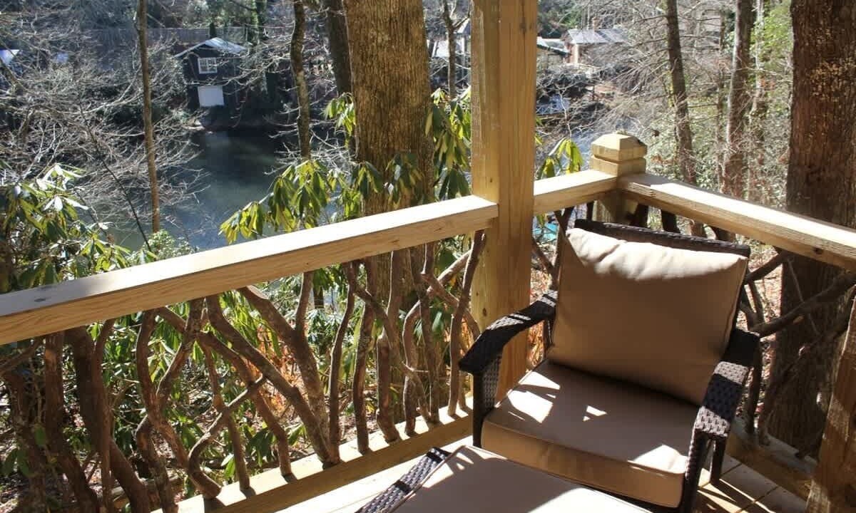 Photo of Outdoor in Mirror Lake
