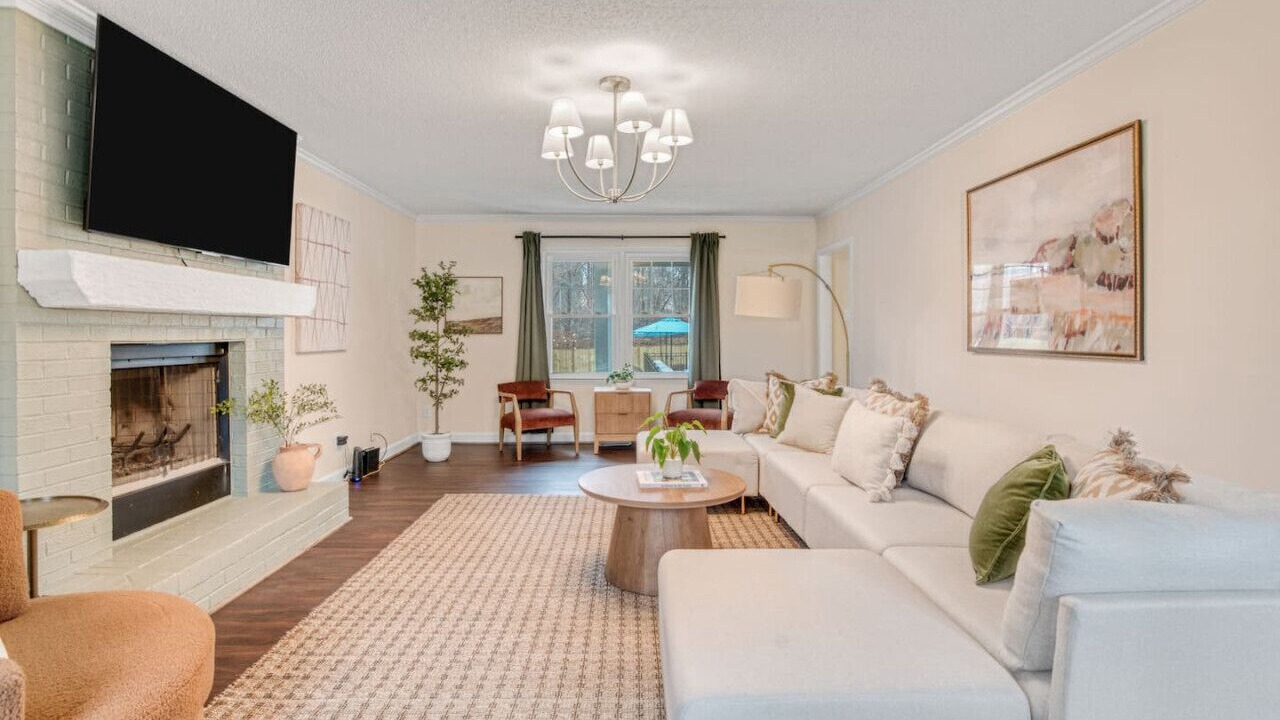 Photo of Livingroom in Greensboro