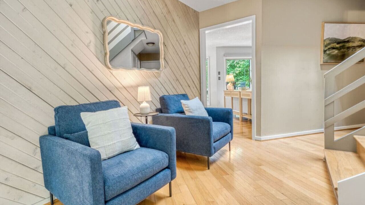 Photo of Livingroom in Jamestown