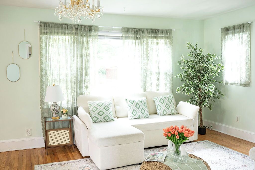 Photo of Livingroom in Greensboro