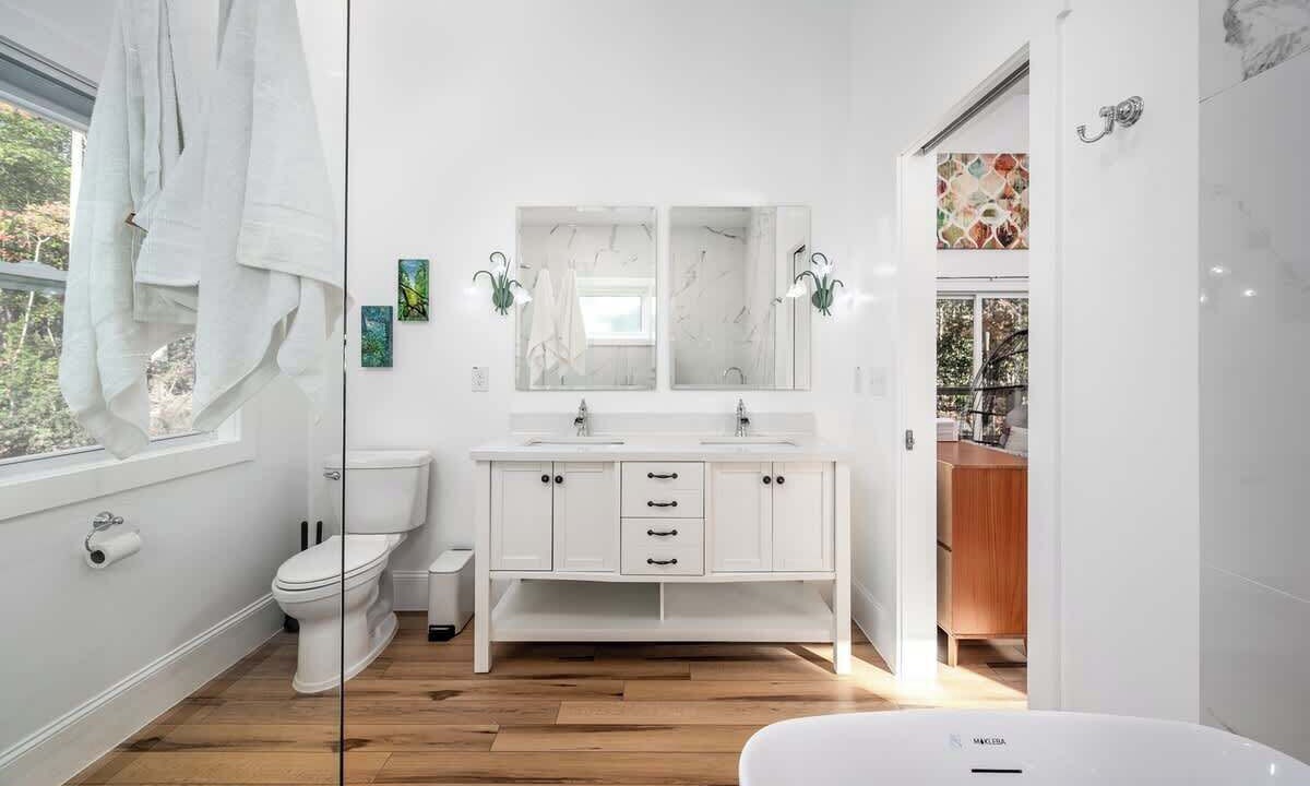 Photo of Bathroom in Bynum