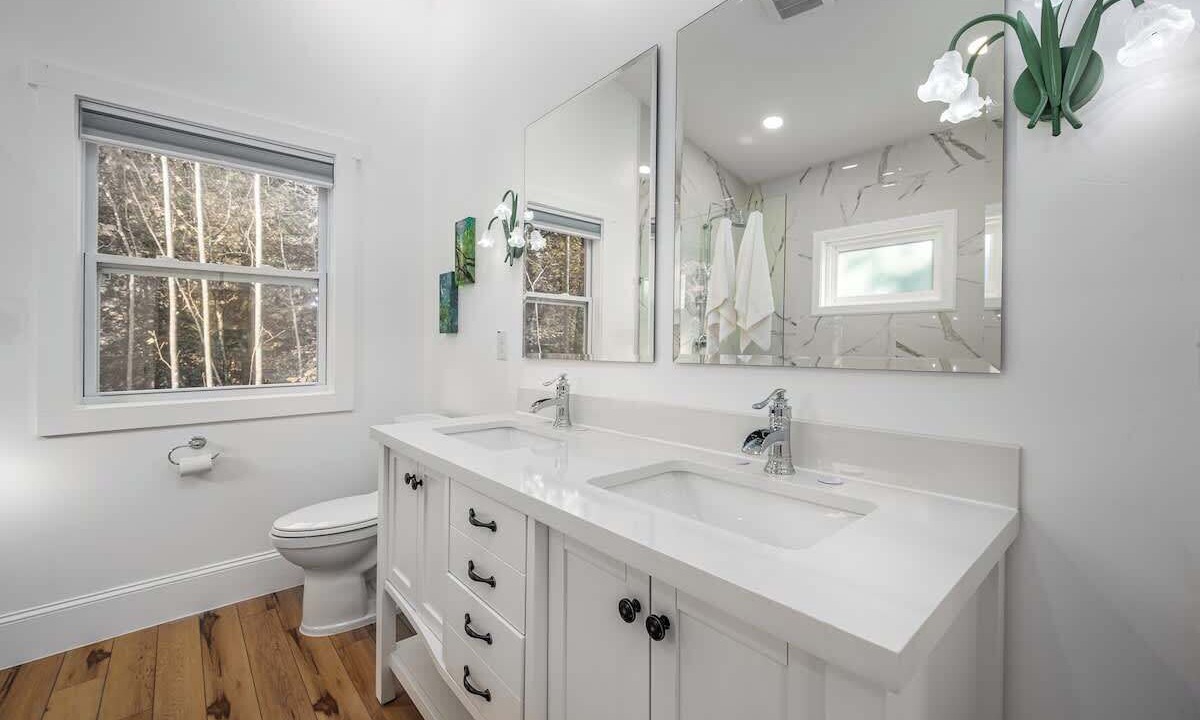 Photo of Bathroom in Bynum