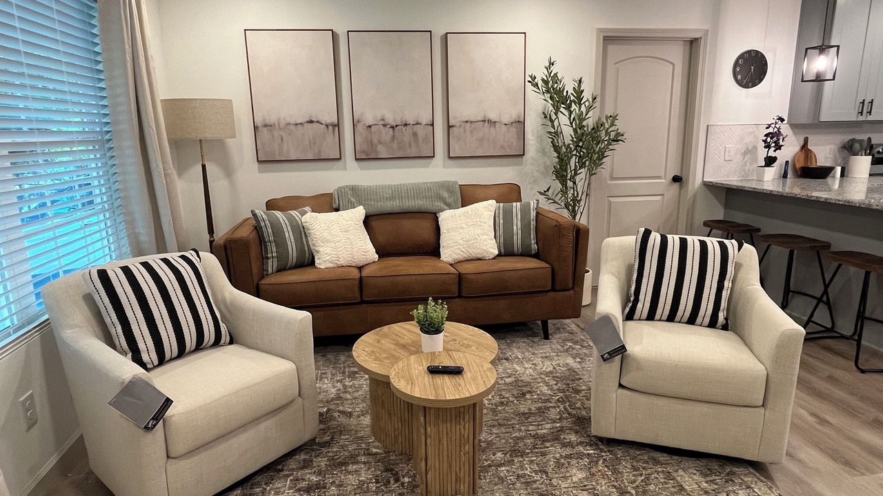 Photo of Livingroom in Monroe