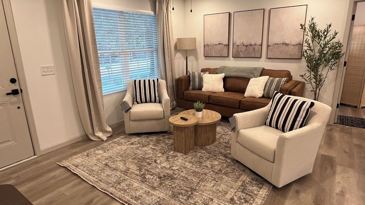 Photo of Livingroom in Monroe