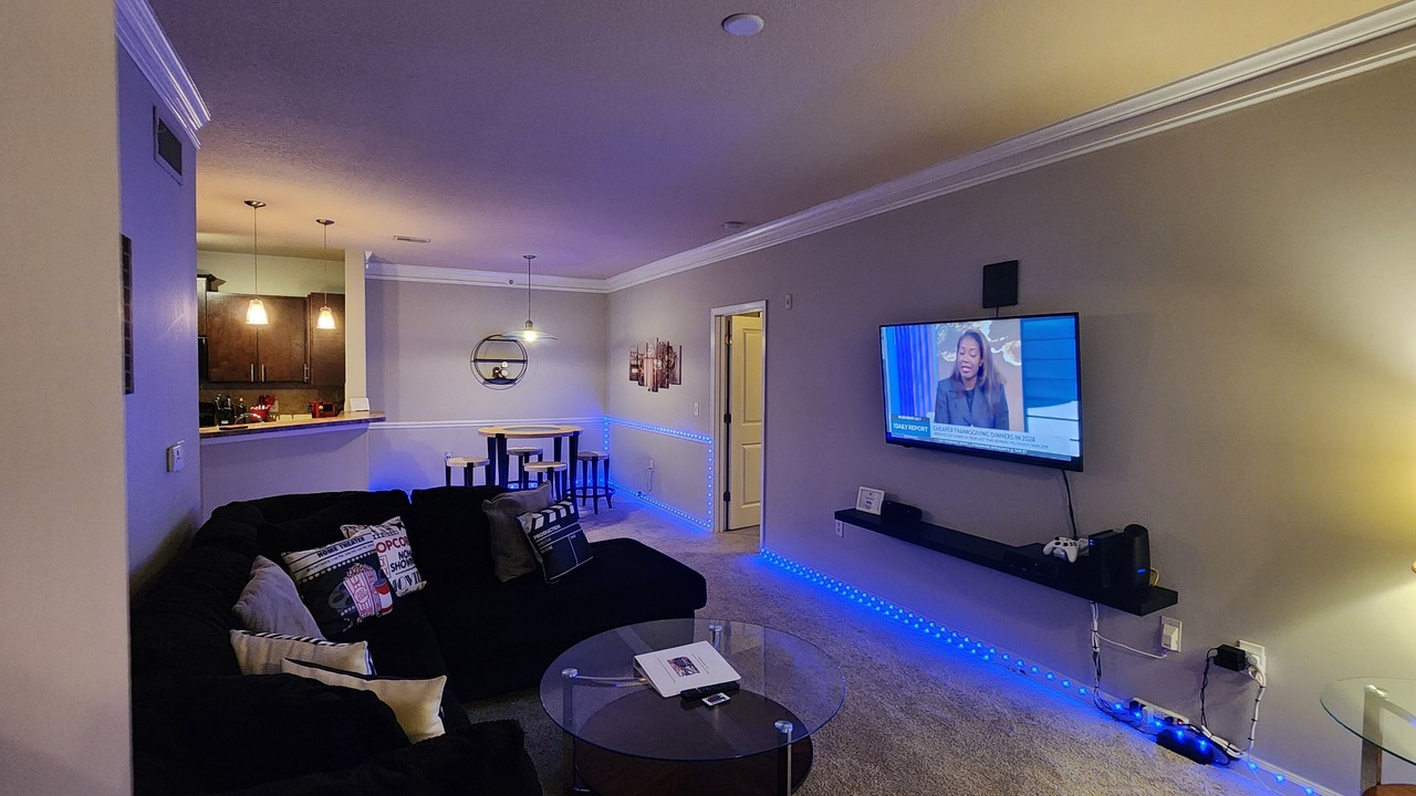 Photo of Livingroom in Executive Park