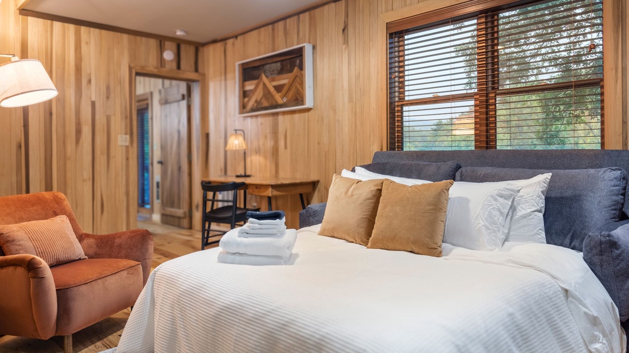 Photo of Bedroom in Linville Falls