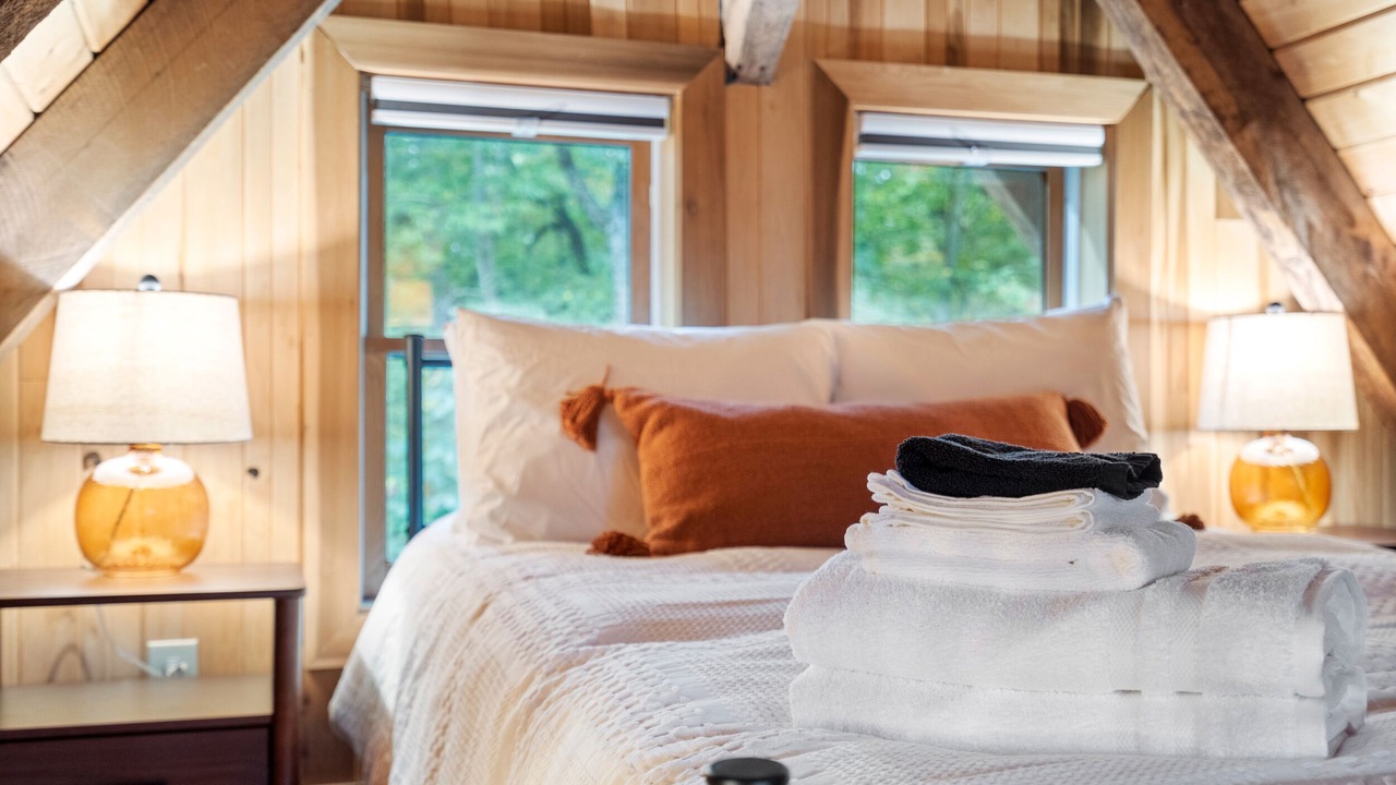 Photo of Bedroom in Linville Falls