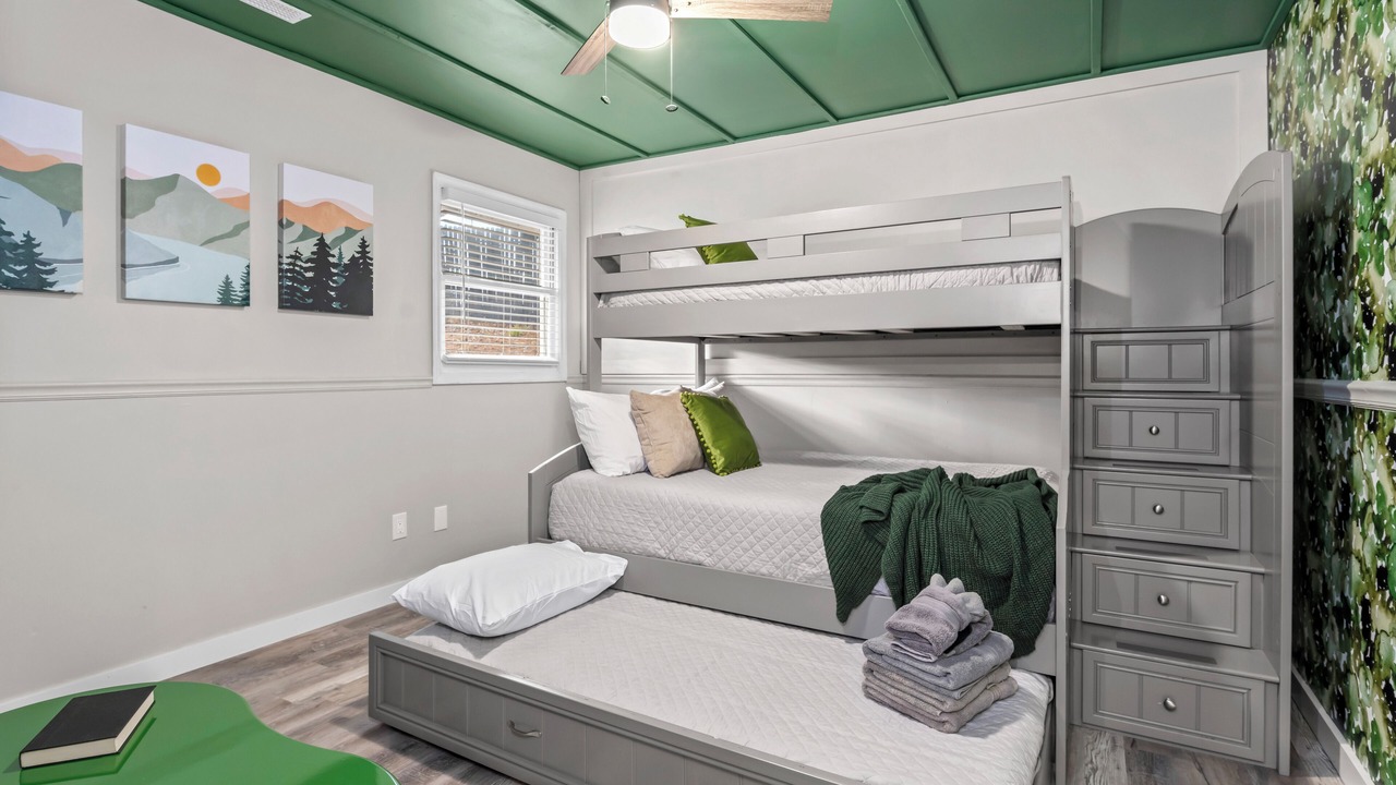 Photo of Bedroom in Hendersonville