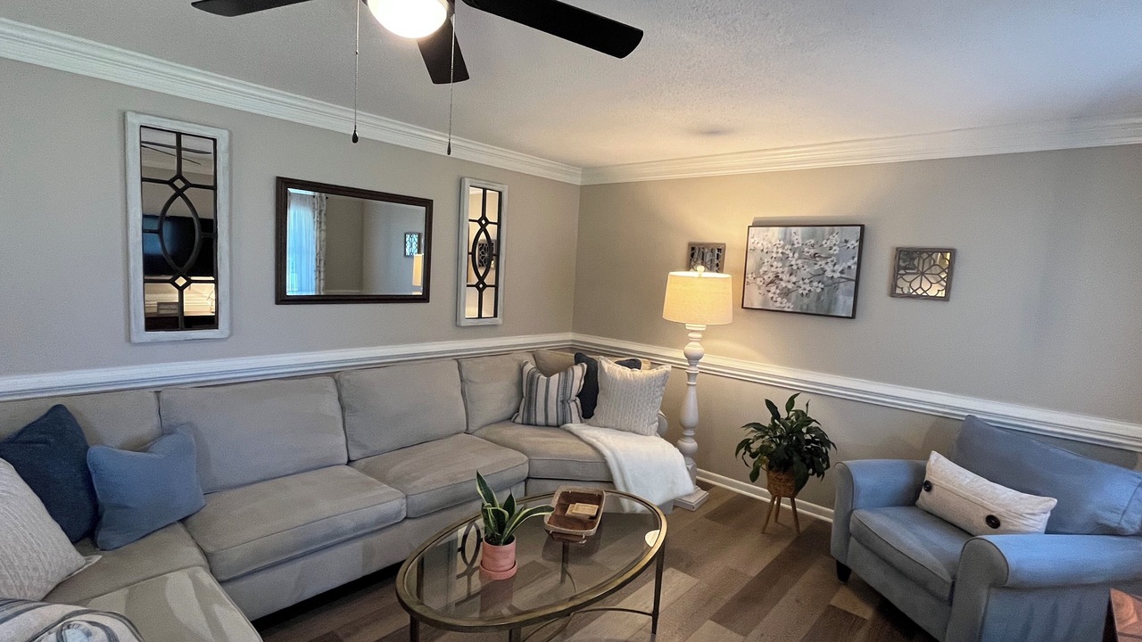 Photo of Livingroom in Dunn