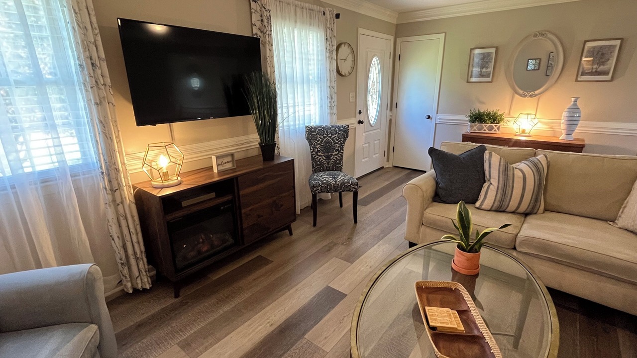 Photo of Livingroom in Dunn