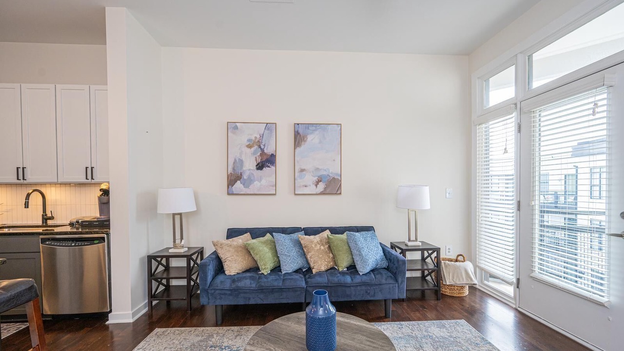 Photo of Livingroom in Second Ward