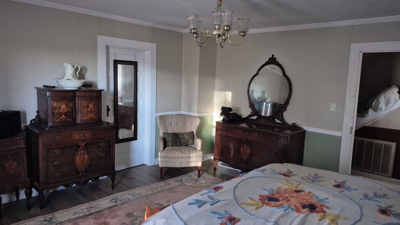 Photo of Bedroom in Monroe
