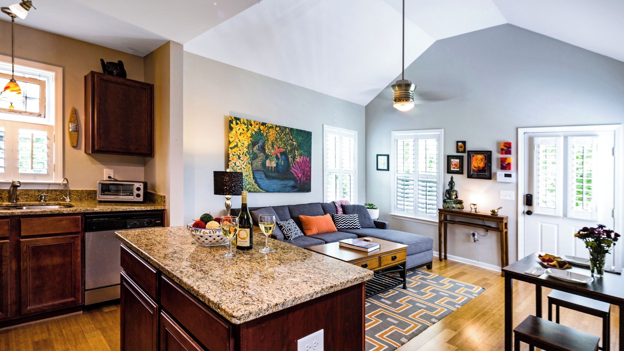 Photo of Livingroom in Southeast Raleigh