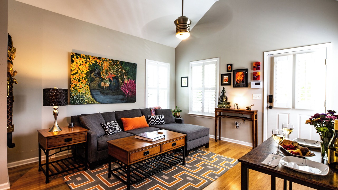 Photo of Livingroom in Southeast Raleigh