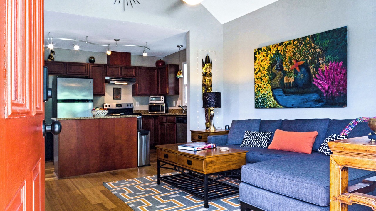 Photo of Livingroom in Southeast Raleigh