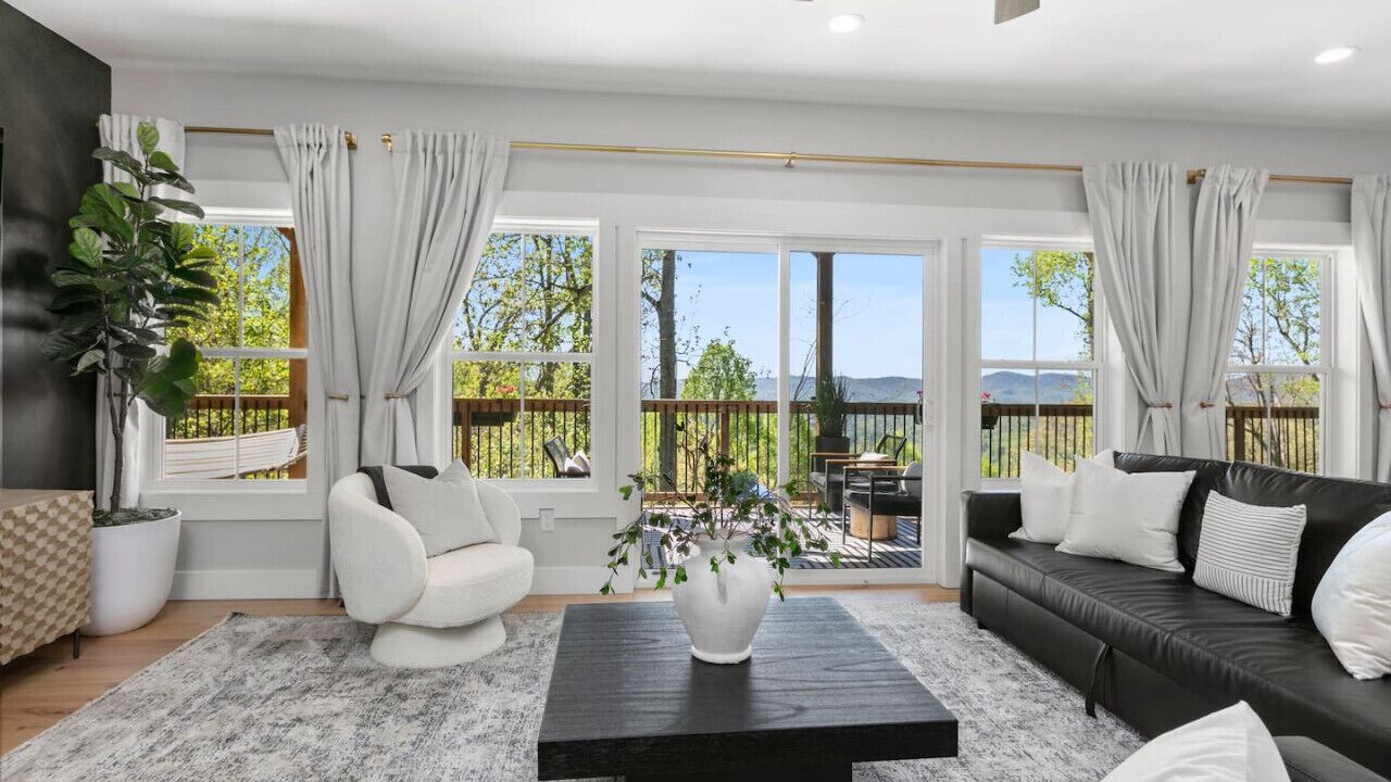 Photo of Bedroom in Laurel Park