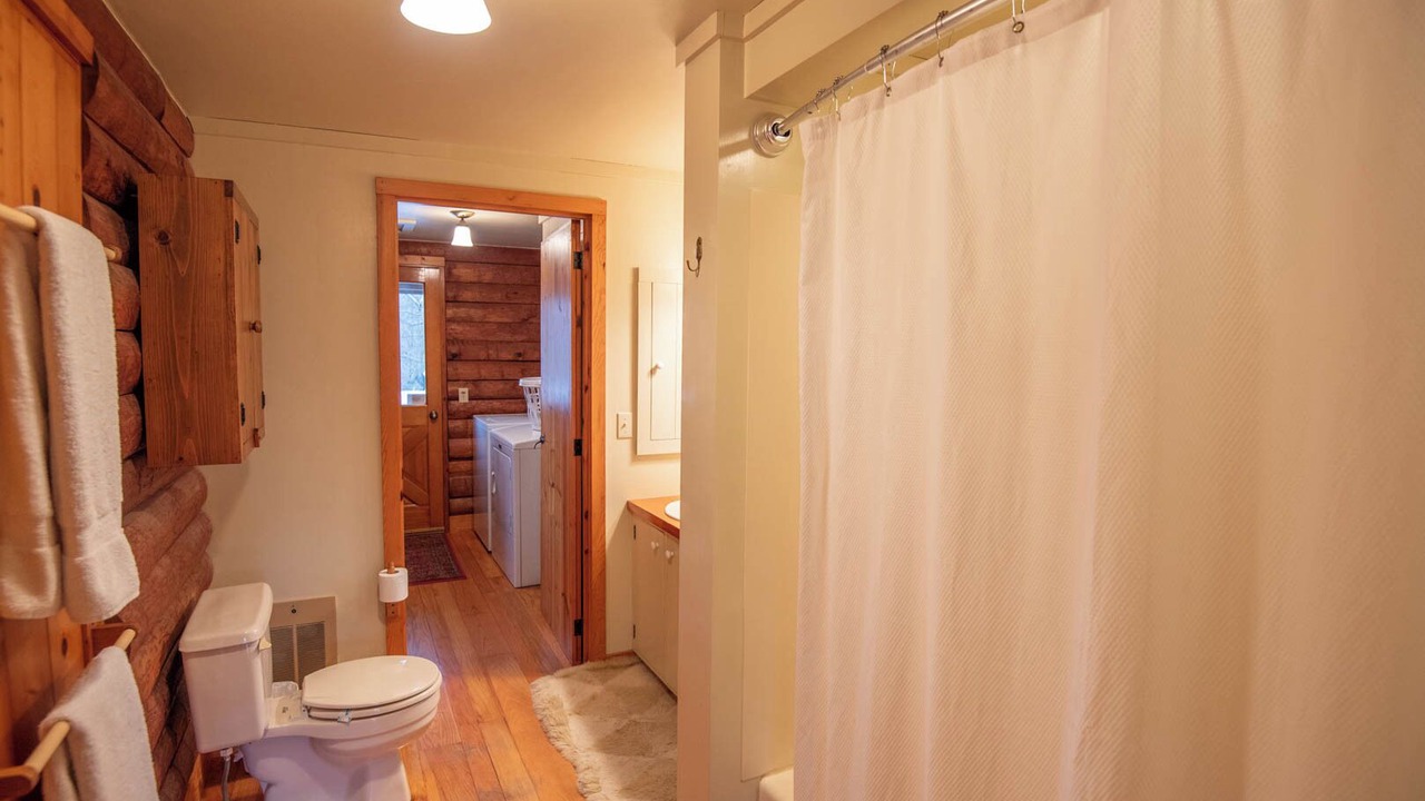Photo of Bathroom in Lansing