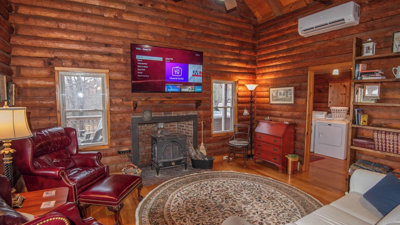Photo of Livingroom in Lansing