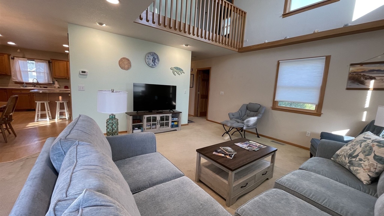 Photo of Livingroom in Indiantown Shores