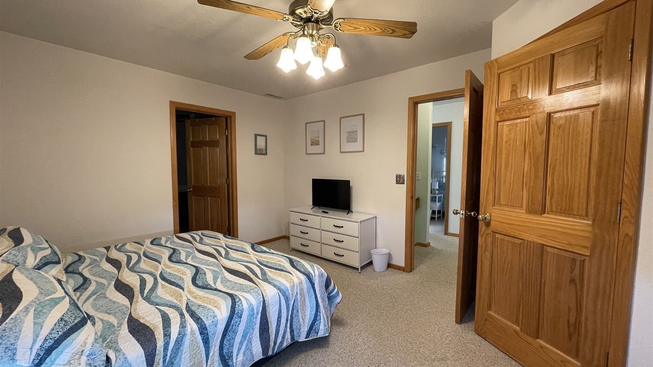 Photo of Bedroom in Indiantown Shores