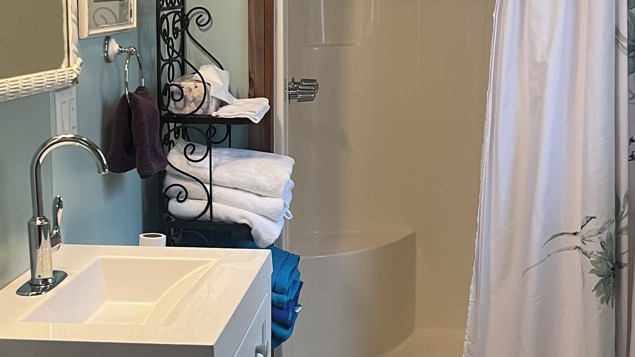 Photo of Bathroom in Lake Waccamaw