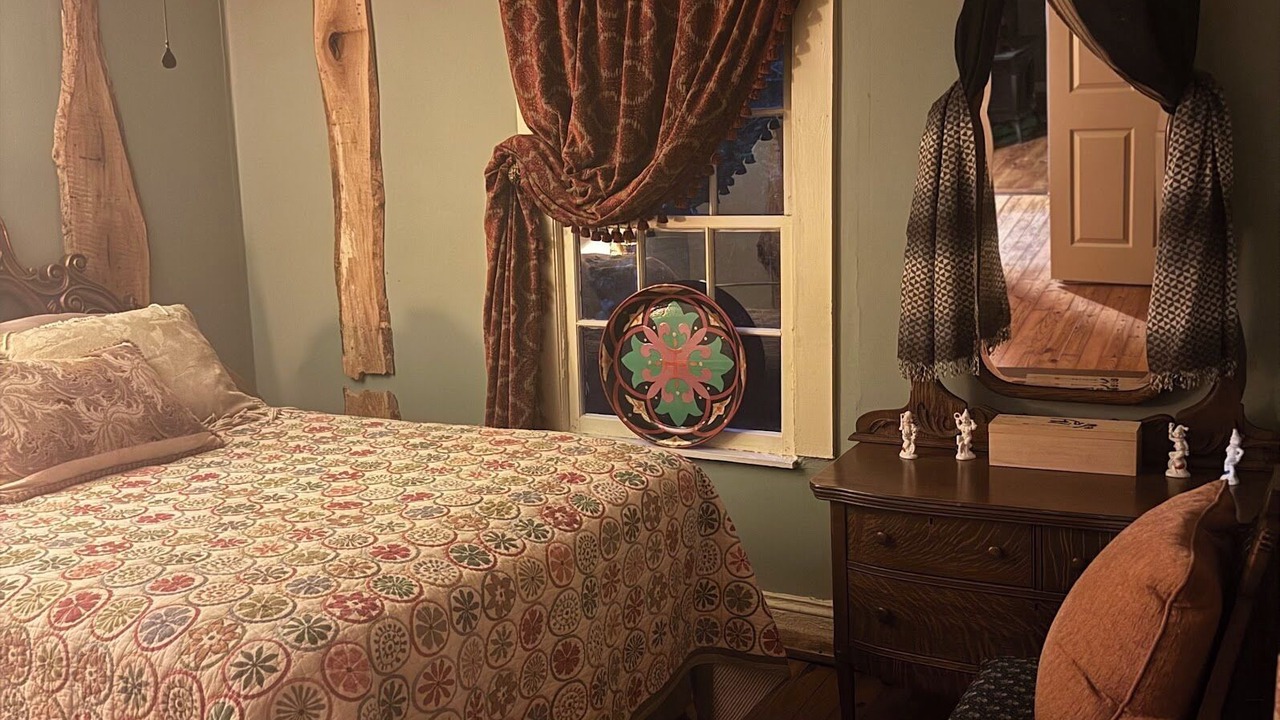 Photo of Bedroom in Vale