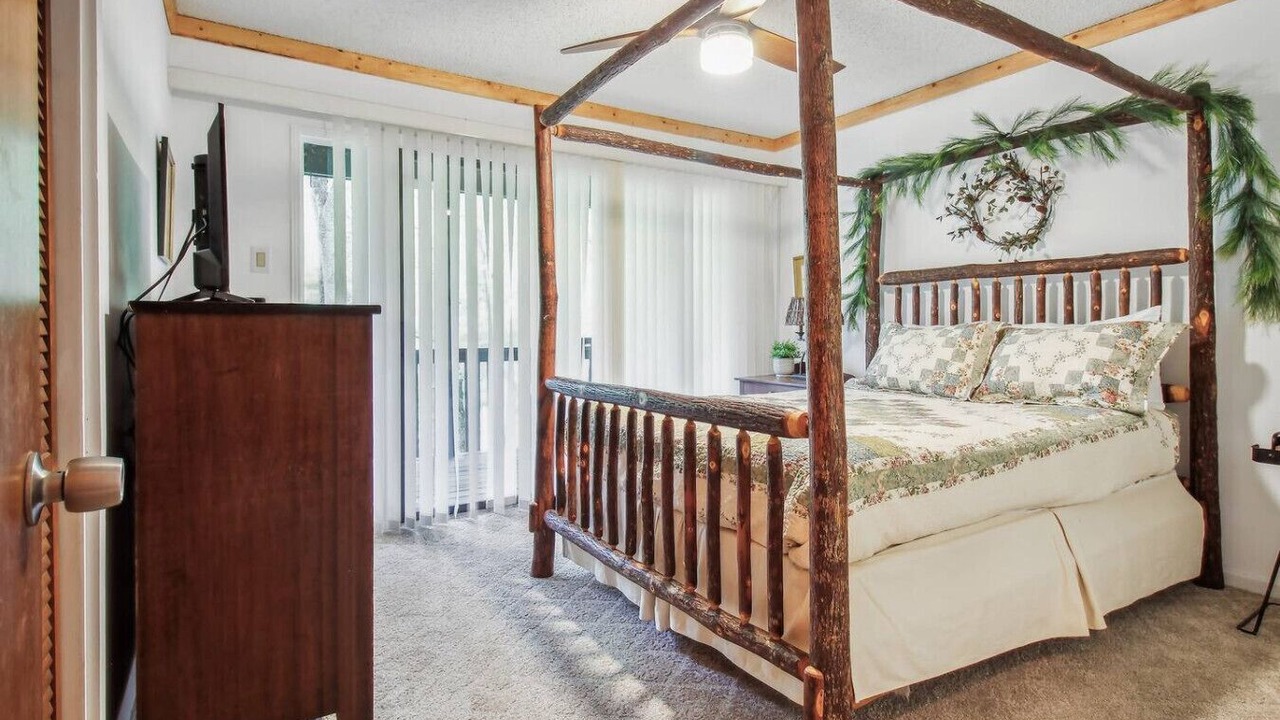 Photo of Bedroom in Sylva