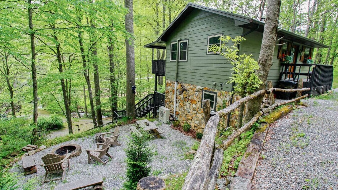 Photo of Patio Balcony in Sylva
