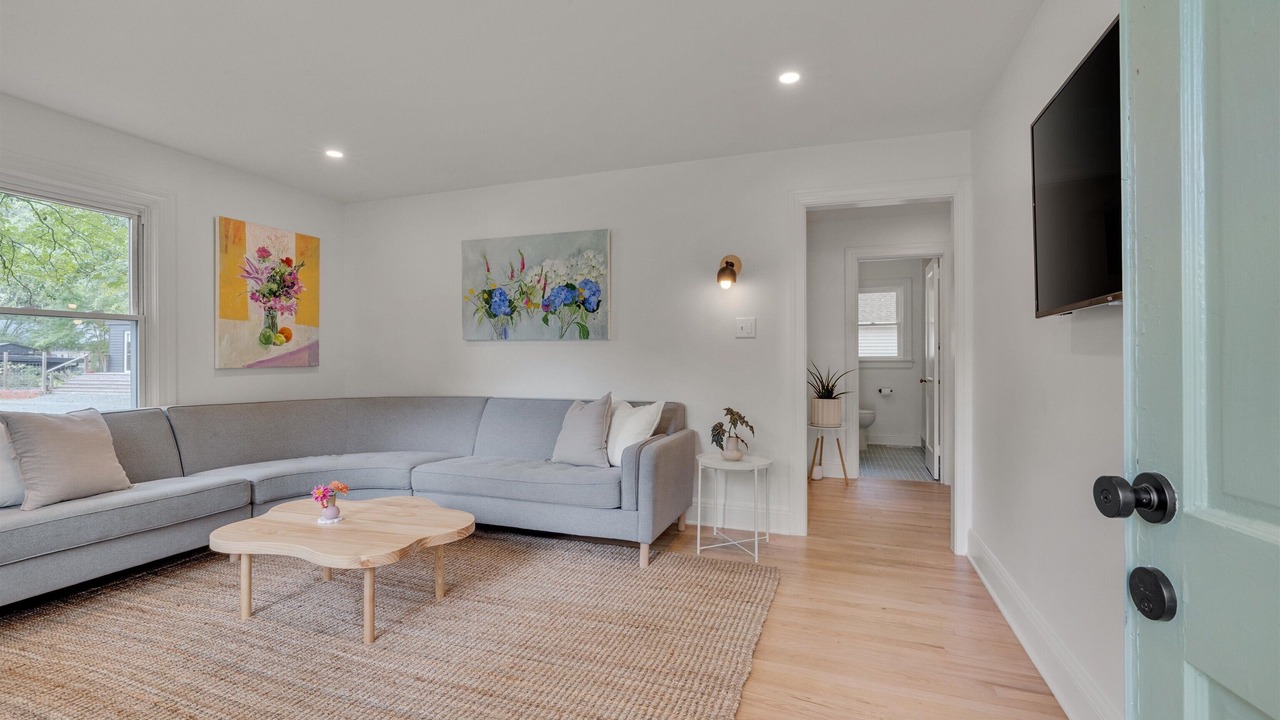 Photo of Livingroom in Carrboro