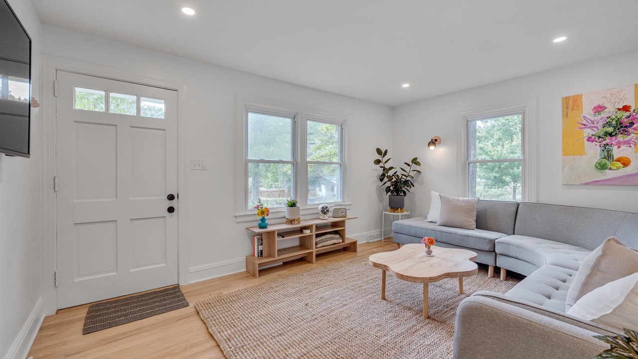 Photo of Livingroom in Carrboro