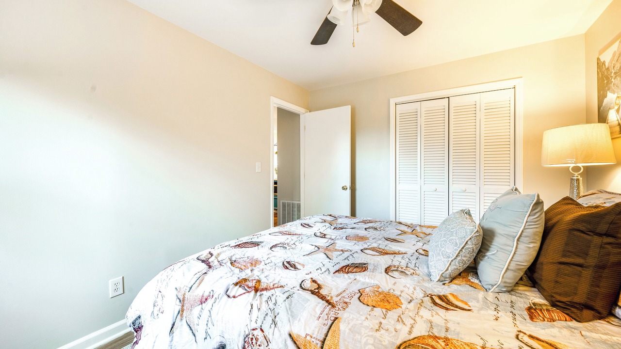 Photo of Bedroom in Southmont