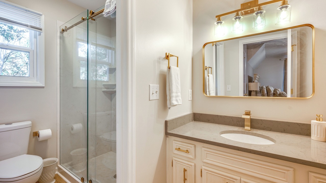 Photo of Bathroom in Southmont