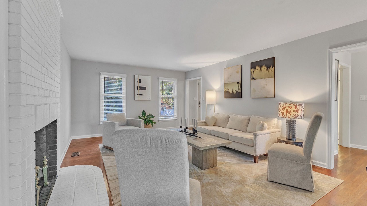 Photo of Livingroom in Northwest Raleigh