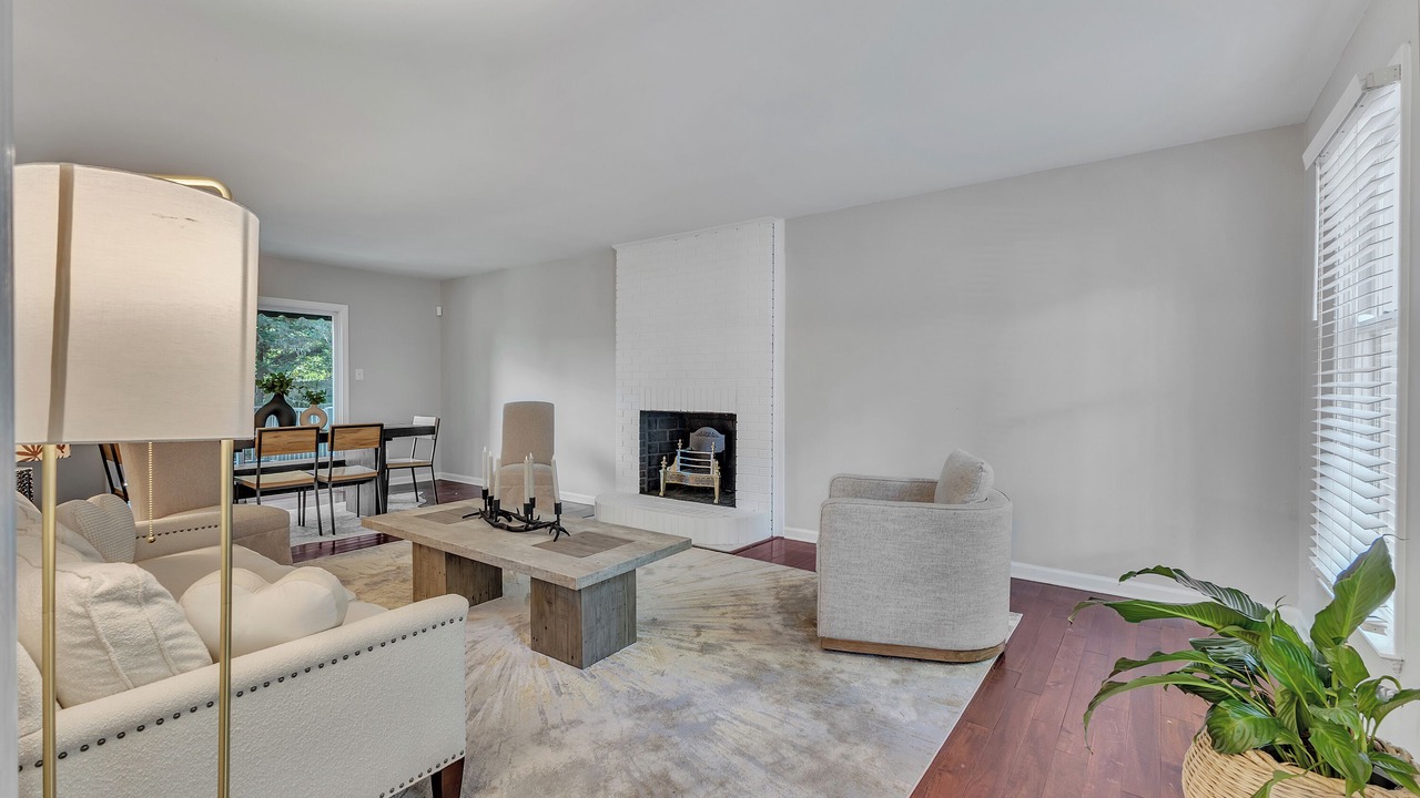 Photo of Livingroom in Northwest Raleigh