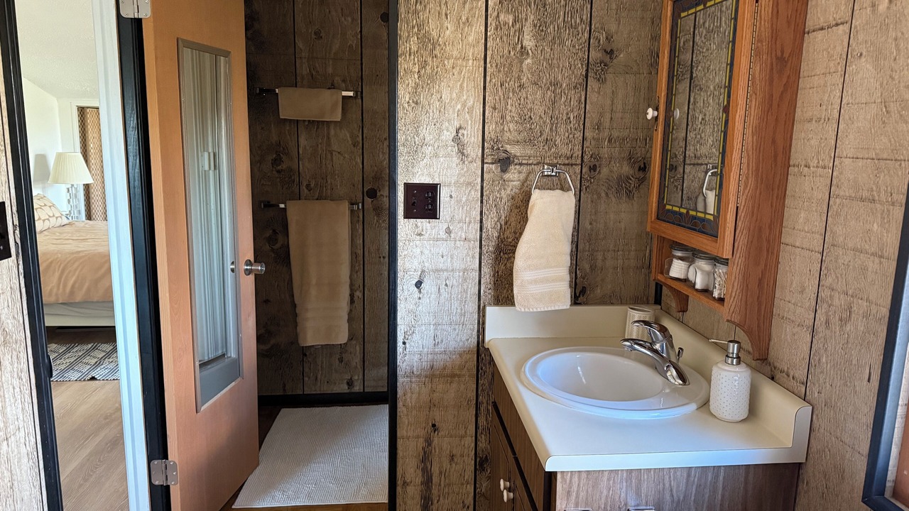 Photo of Bathroom in Newland
