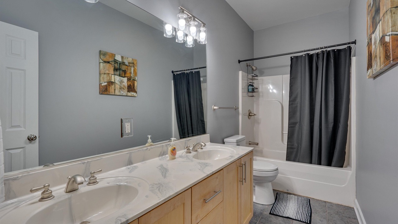 Photo of Bathroom in Pine Forest