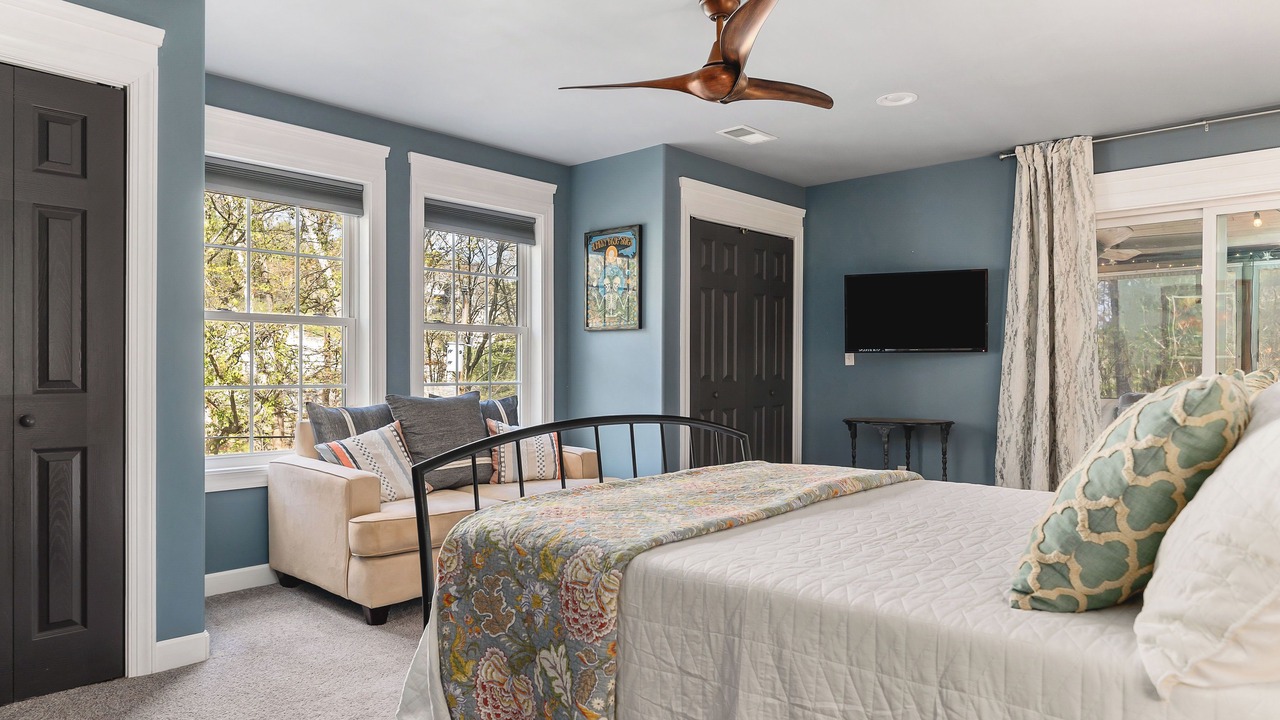 Photo of Bedroom in Smithville