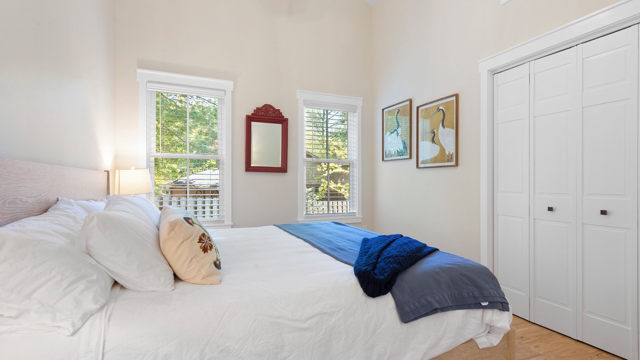 Photo of Bedroom in Flat Rock