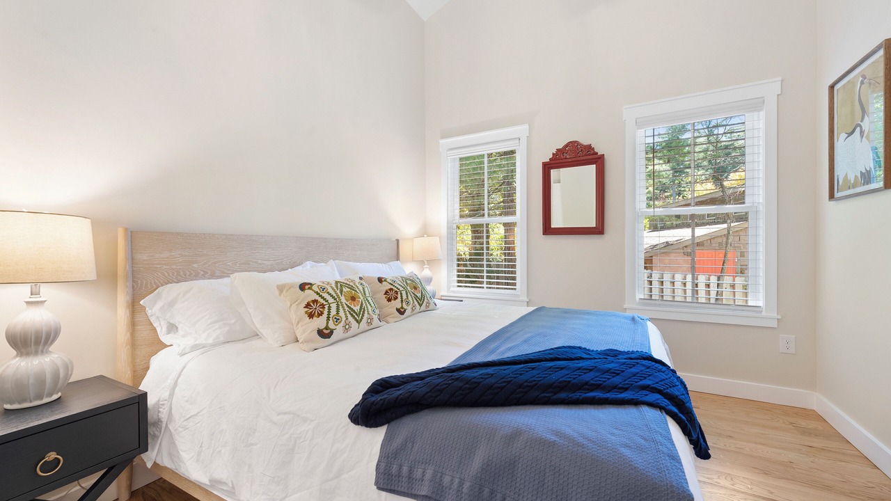 Photo of Bedroom in Flat Rock