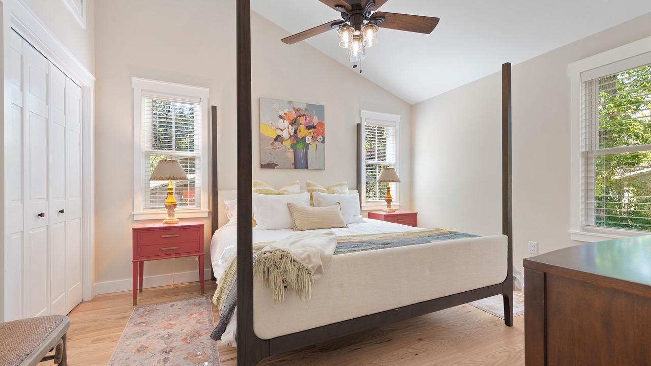 Photo of Bedroom in Flat Rock