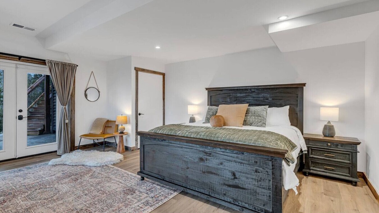 Photo of Bedroom in Gallatin