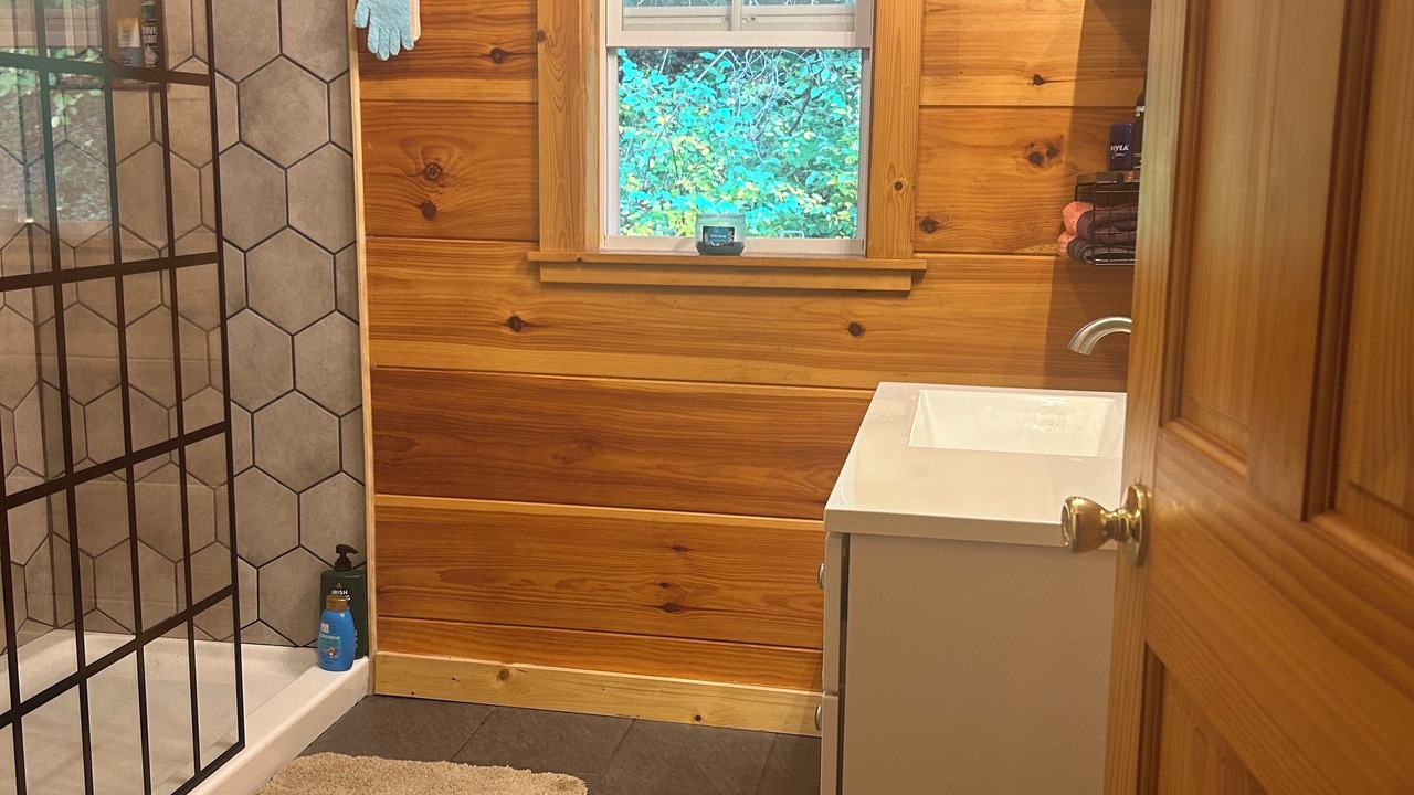 Photo of Bathroom in West Jefferson